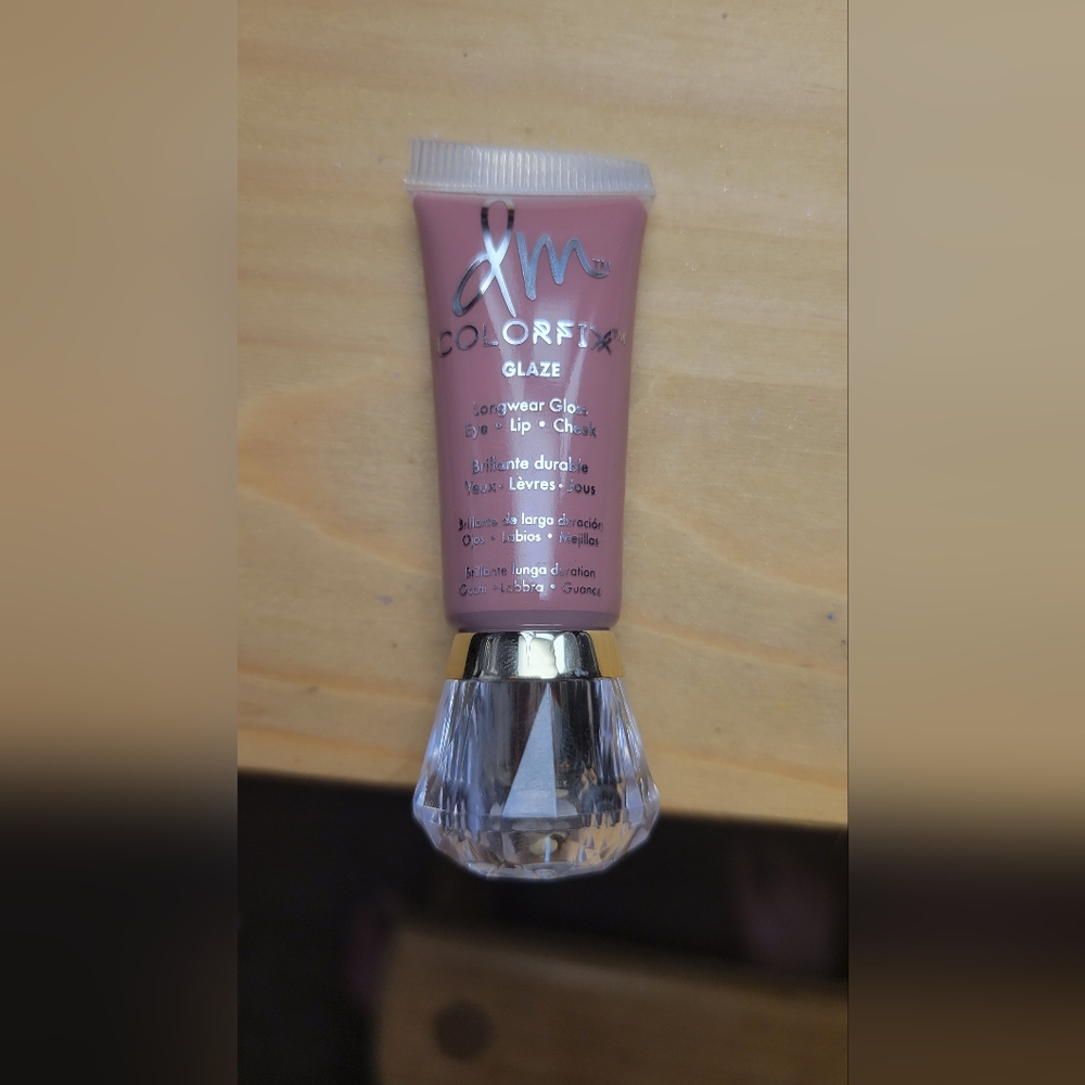 Danessa Myricks Colorfix Glaze Cupcake